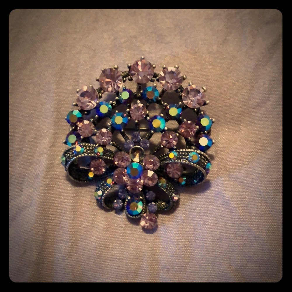 Vintage brooch/pendant